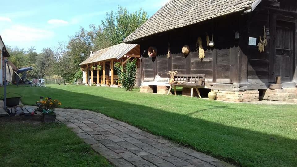 Appartamento Privatni Smjestaj I Seoski Turizam "Sudar" Bizovac Esterno foto